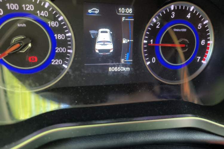 Used Brilliance V3 2016 1.5L Manual Smart Version Odometer Close Up