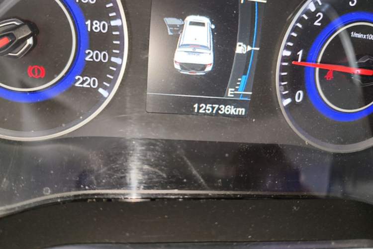 Used Brilliance V3 2016 1.5L Manual Smart Version Odometer Close Up