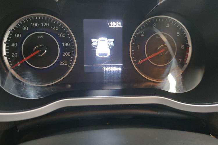 Used Brilliance V3 2016 1.5L Manual Smart Version Odometer Close Up