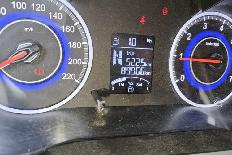Used Brilliance V3 2016 1.5L Automatic Comfort Model Odometer Close Up