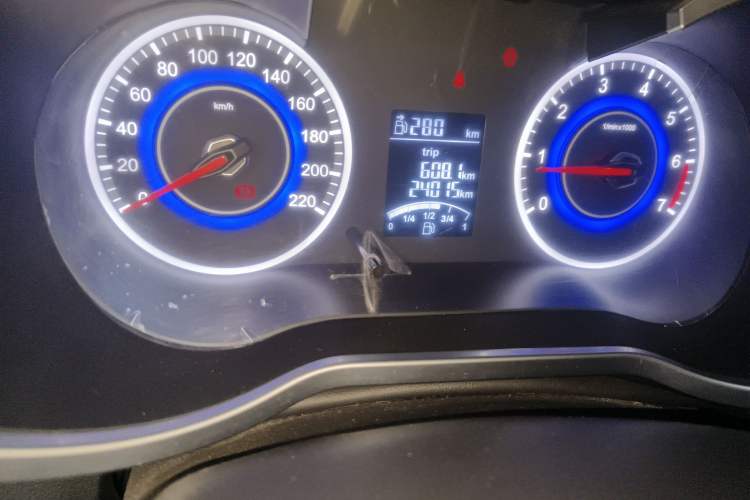 Used Brilliance V3 2016 1.5L Manual Elite Version Odometer Close Up