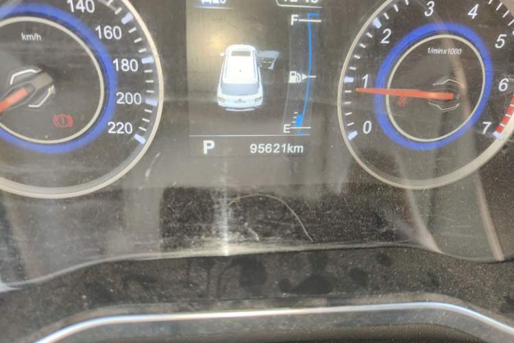 Used Brilliance V3 2016 1.5L Automatic Smart Version Odometer Close Up