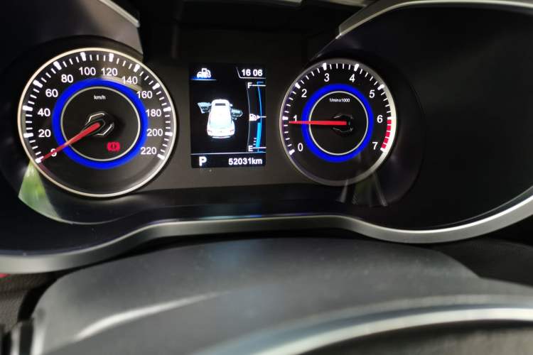 Used Brilliance V3 2016 1.5L Automatic Smart Version Odometer Close Up