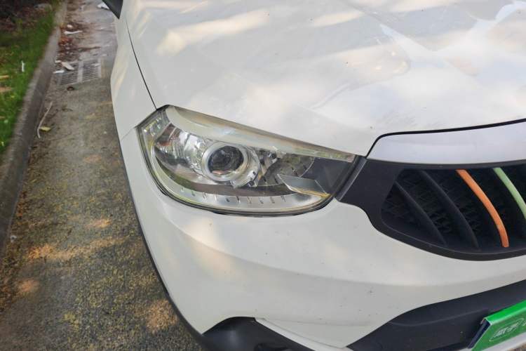 Used Brilliance V3 2016 1.5L Manual Comfort Model Right Front Headlight