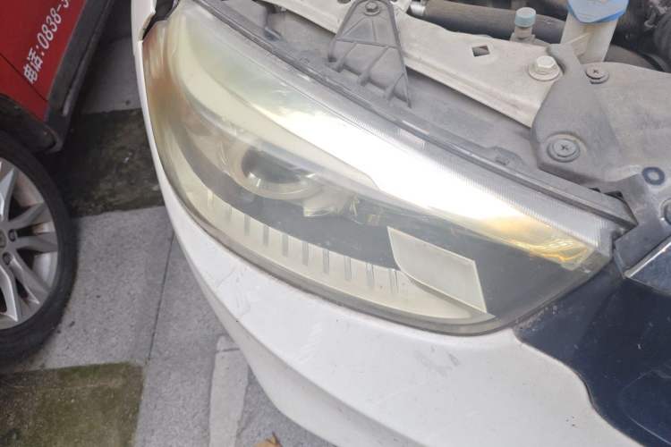 Used Brilliance V3 2016 1.5L Manual Smart Version Right Front Headlight
