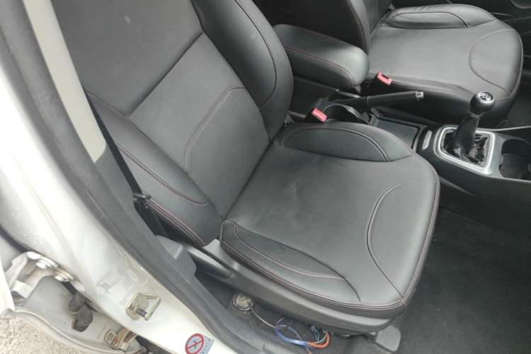 Used Brilliance V3 2016 1.5L Manual Smart Version Right Front Seat