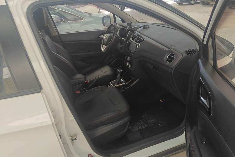 Used Brilliance V3 2016 1.5L Automatic Smart Version Right Front Seat