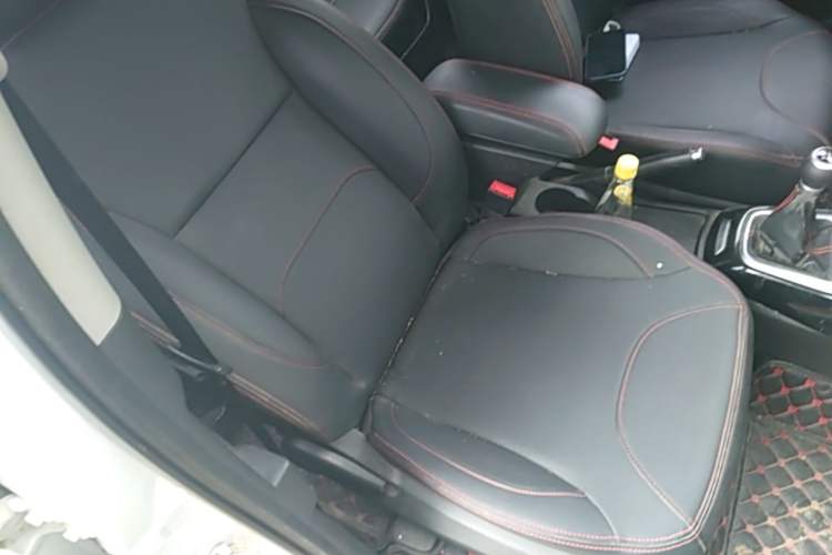 Used Brilliance V3 2016 1.5L Manual Elite Version Right Front Seat