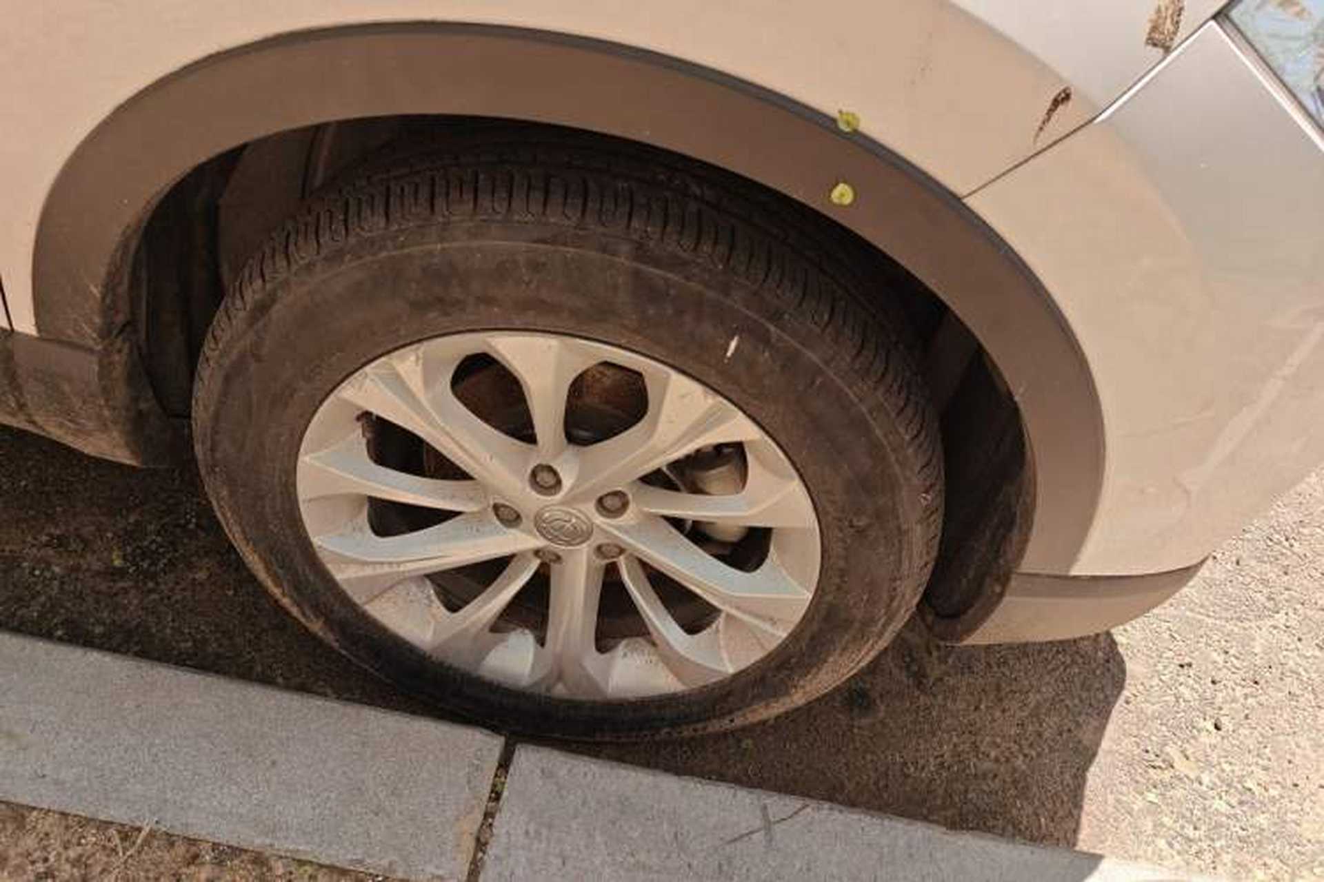 Used Brilliance V3 2016 1.5L Automatic Smart Version Right Front Wheel Hub