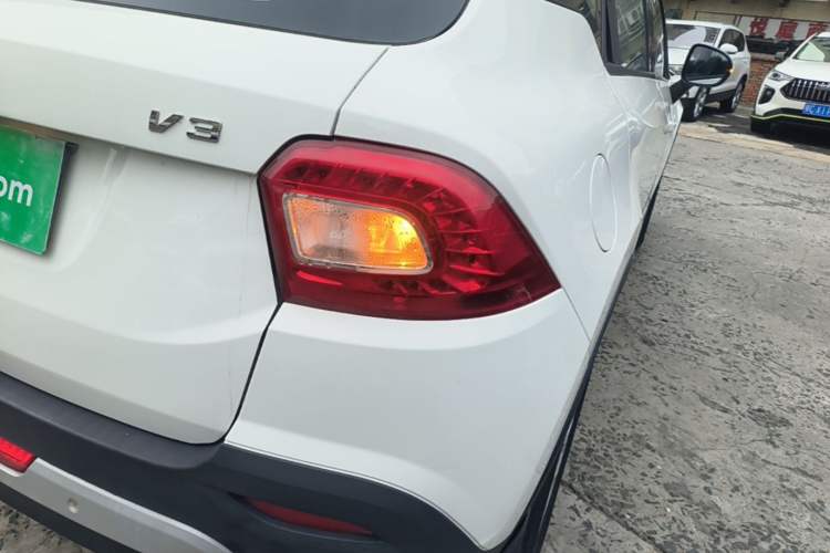 Used Brilliance V3 2016 1.5L Manual Smart Version Right Rear Taillight