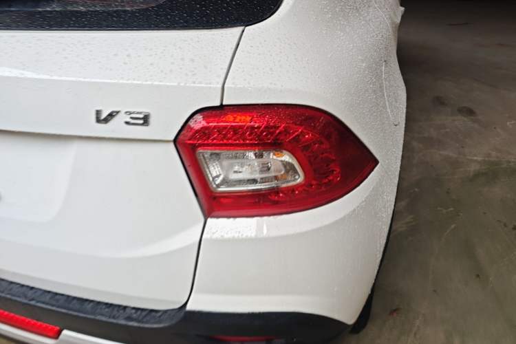 Used Brilliance V3 2016 1.5L Manual Smart Version Right Rear Taillight