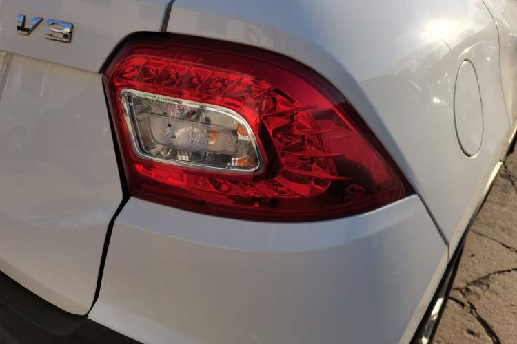 Used Brilliance V3 2016 1.5L Automatic Comfort Model Right Rear Taillight