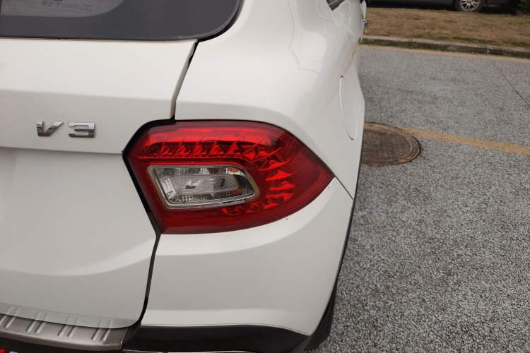 Used Brilliance V3 2016 1.5L Automatic Smart Version Right Rear Taillight
