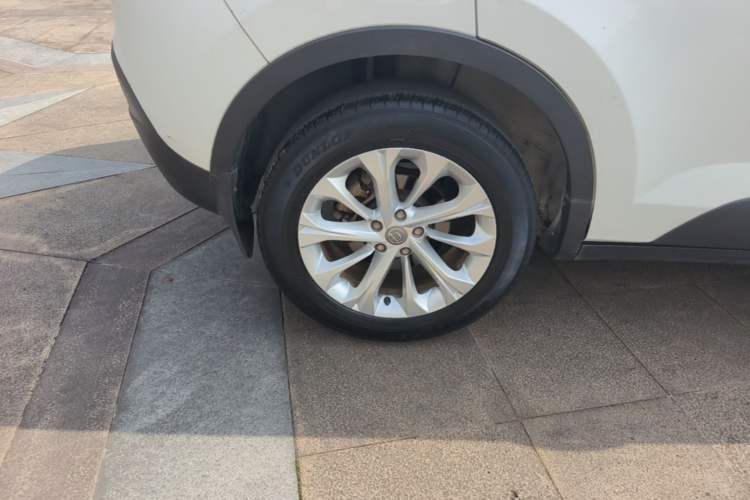 Used Brilliance V3 2016 1.5L Manual Smart Version Right Rear Wheel Hub
