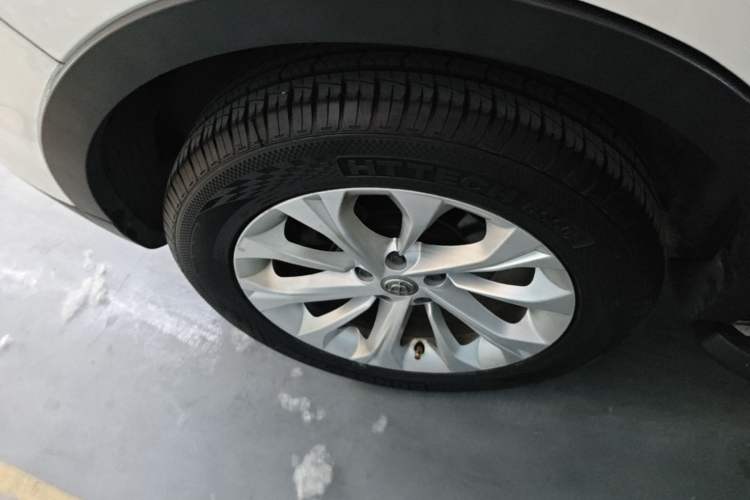 Used Brilliance V3 2016 1.5L Automatic Smart Version Right Rear Wheel Hub