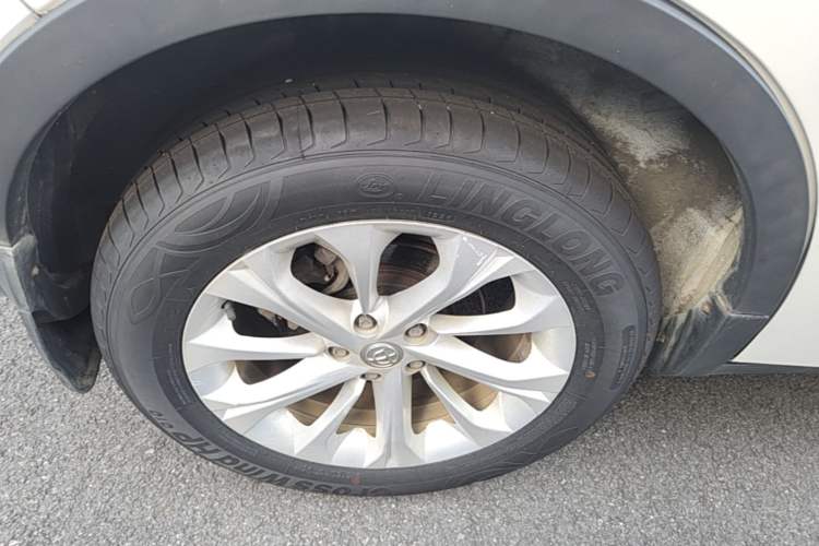 Used Brilliance V3 2016 1.5L Automatic Smart Version Right Rear Wheel Hub