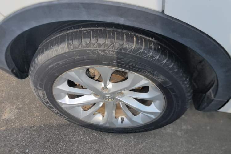 Used Brilliance V3 2016 1.5L Manual Comfort Model Right Rear Wheel Hub
