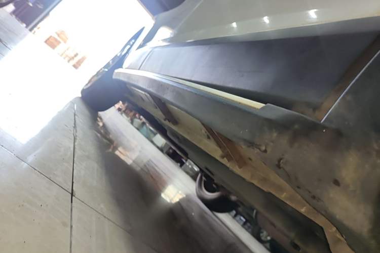 Used Brilliance V3 2016 1.5L Automatic Smart Version Right Side Sill
