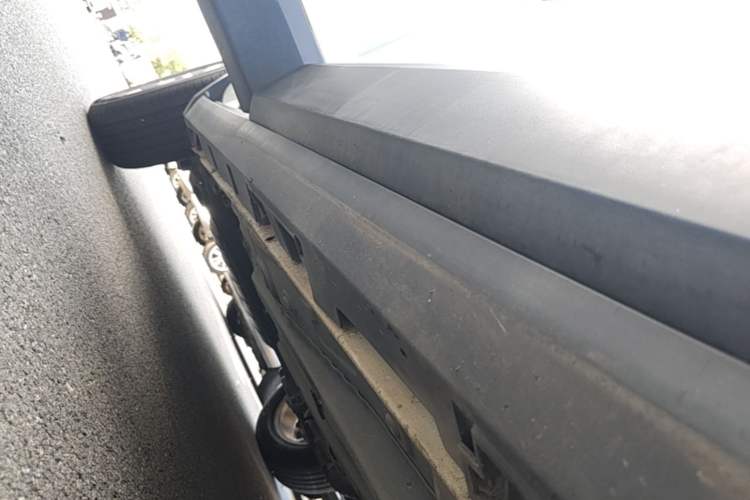 Used Brilliance V3 2016 1.5L Automatic Smart Version Right Side Sill