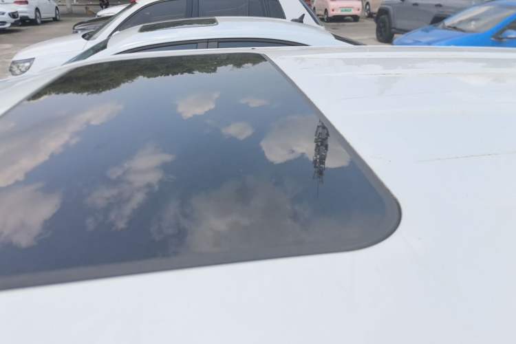 Used Brilliance V3 2016 1.5L Manual Smart Version Roof