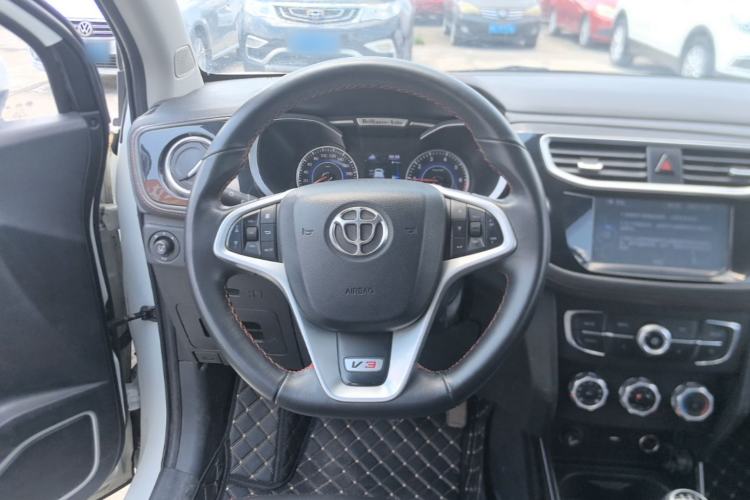 Used Brilliance V3 2016 1.5L Manual Smart Version Steering Wheel