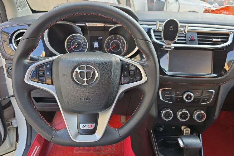 Used Brilliance V3 2016 1.5T Automatic Flagship Model Steering Wheel