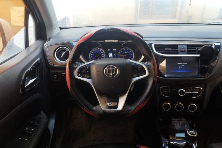 Used Brilliance V3 2016 1.5L Manual Smart Version Steering Wheel