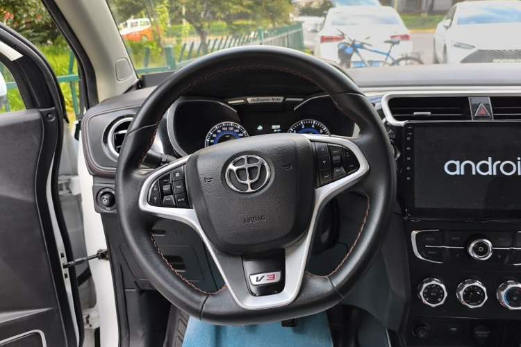 Used Brilliance V3 2016 1.5L Manual Smart Version Steering Wheel