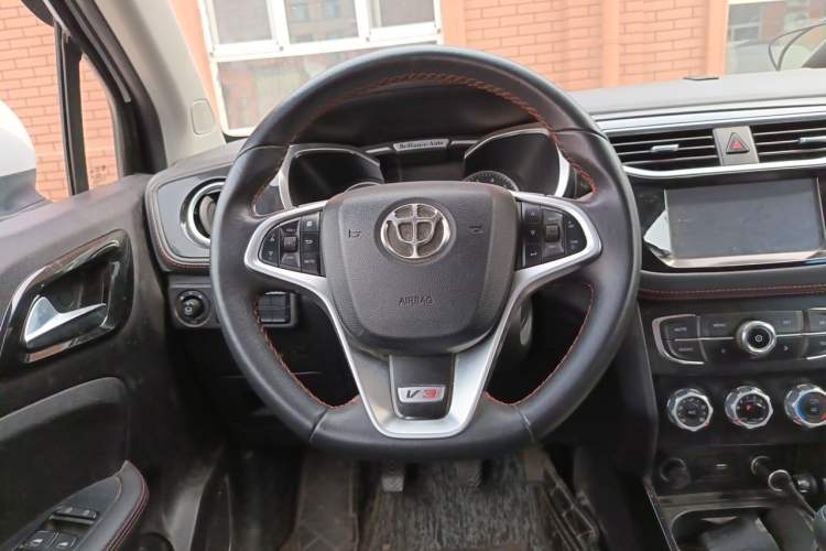 Used Brilliance V3 2016 1.5L Manual Smart Version Steering Wheel