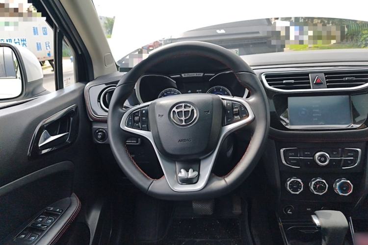 Used Brilliance V3 2016 1.5L Automatic Smart Version Steering Wheel