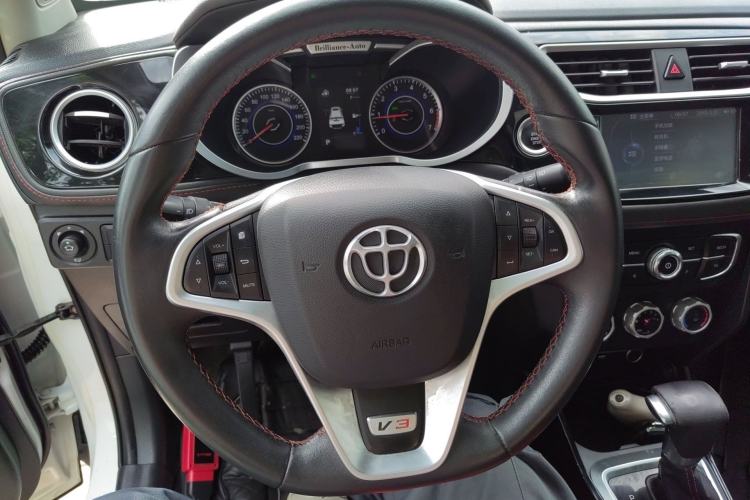 Used Brilliance V3 2016 1.5L Automatic Smart Version Steering Wheel