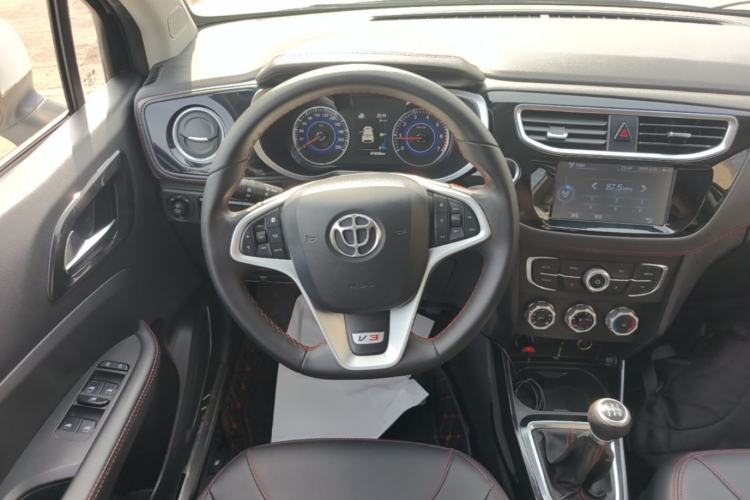 Used Brilliance V3 2016 1.5L Manual Smart Version Steering Wheel