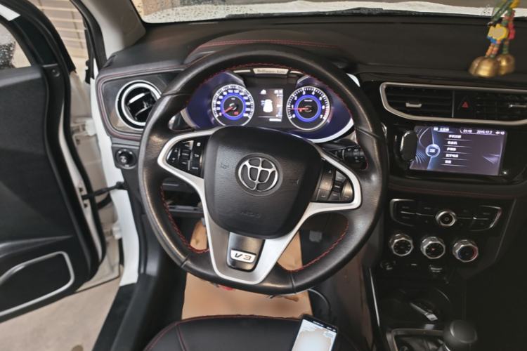 Used Brilliance V3 2016 1.5L Manual Smart Version Steering Wheel