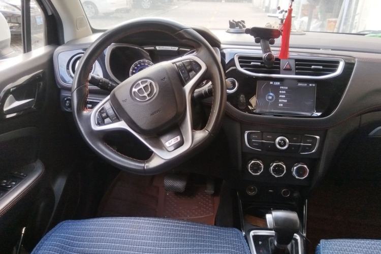 Used Brilliance V3 2016 1.5L Automatic Smart Version Steering Wheel