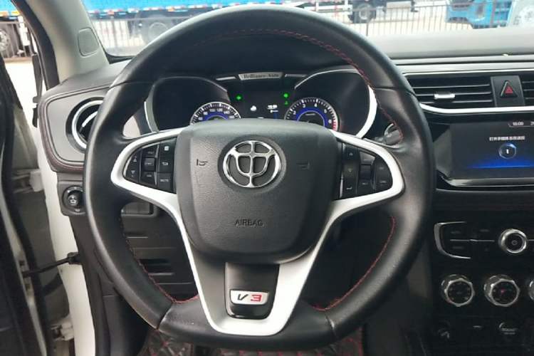 Used Brilliance V3 2016 1.5L Manual Smart Version Steering Wheel