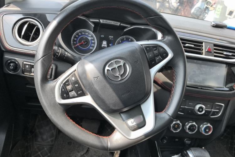 Used Brilliance V3 2016 1.5L Automatic Smart Version Steering Wheel