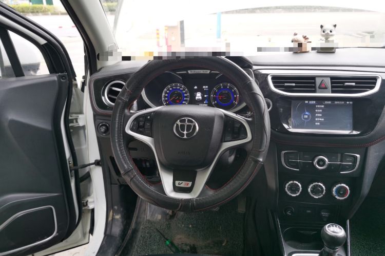 Used Brilliance V3 2016 1.5L Manual Smart Version Steering Wheel