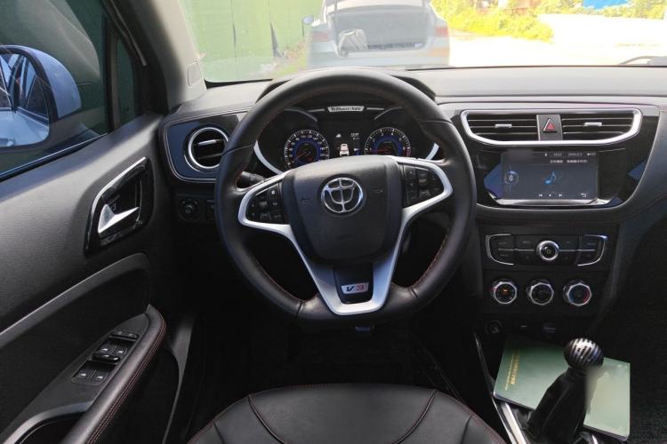 Used Brilliance V3 2016 1.5L Manual Smart Version Steering Wheel