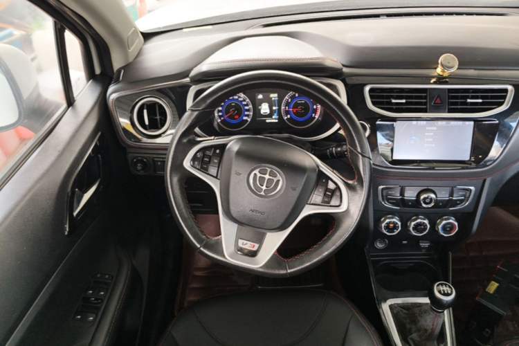 Used Brilliance V3 2016 1.5L Manual Smart Version Steering Wheel