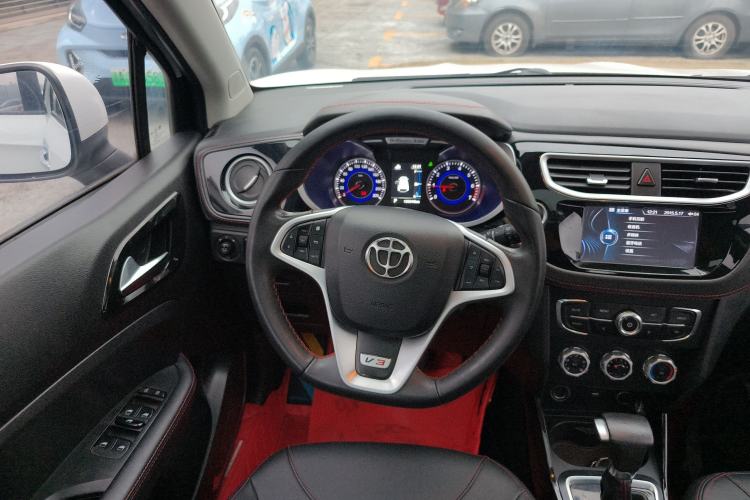 Used Brilliance V3 2016 1.5L Automatic Smart Version Steering Wheel