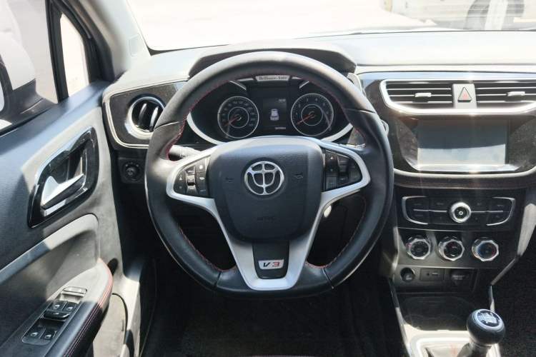 Used Brilliance V3 2016 1.5L Manual Smart Version Steering Wheel