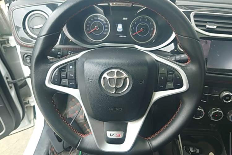 Used Brilliance V3 2016 1.5L Manual Elite Version Steering Wheel