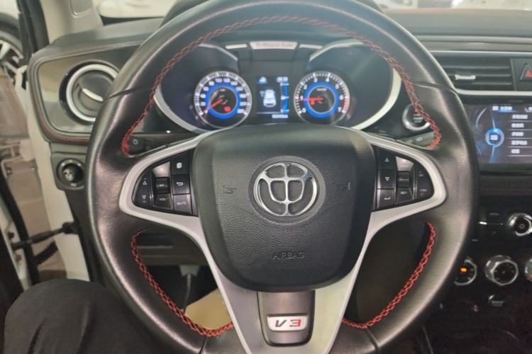 Used Brilliance V3 2016 1.5L Manual Smart Version Steering Wheel