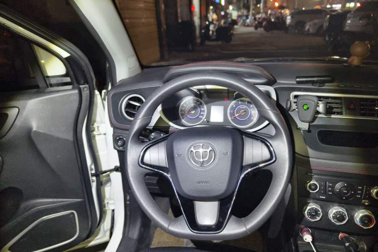 Used Brilliance V3 2016 1.5L Manual Comfort Model Steering Wheel