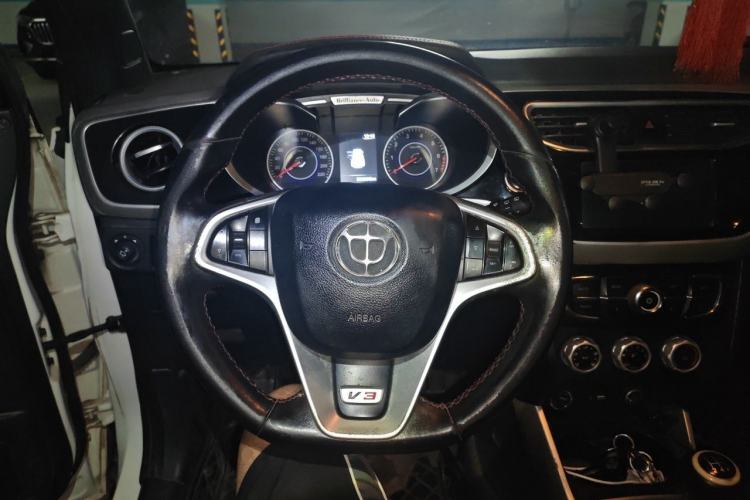 Used Brilliance V3 2016 1.5L Manual Smart Version Steering Wheel