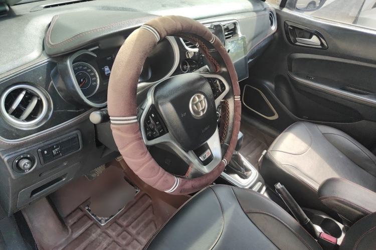 Used Brilliance V3 2016 1.5L Automatic Smart Version Steering Wheel