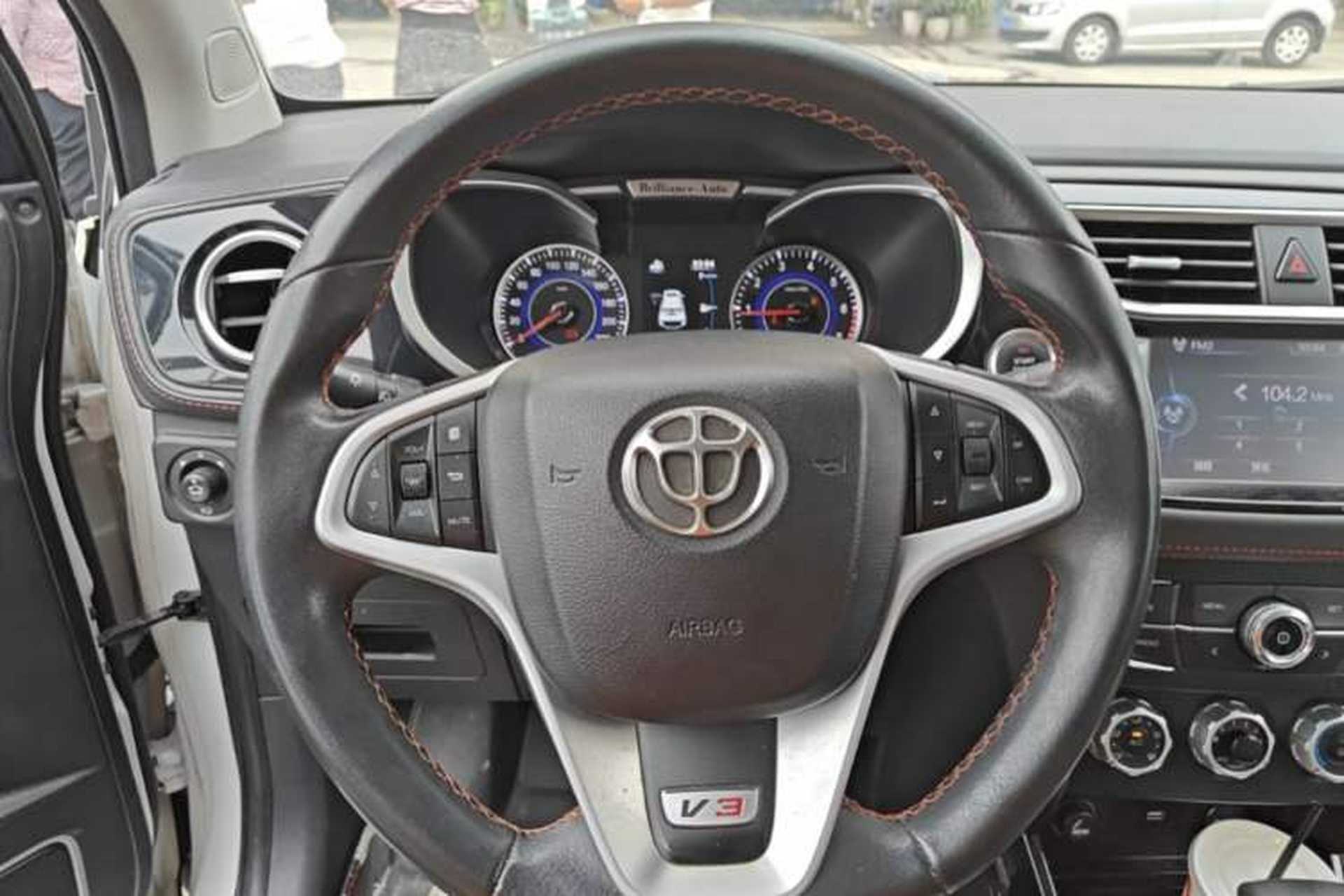 Used Brilliance V3 2016 1.5L Automatic Smart Version Steering Wheel