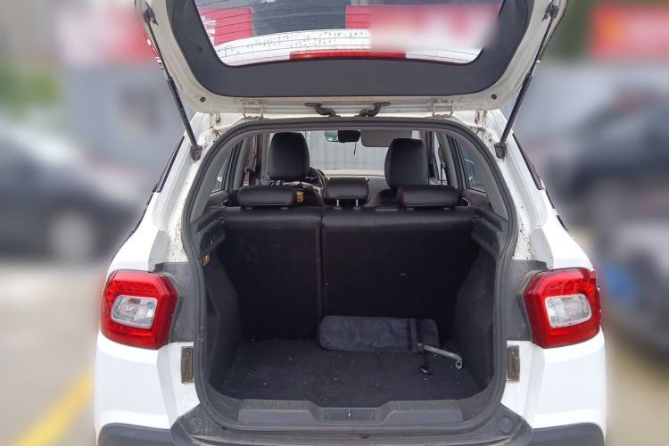 Used Brilliance V3 2016 1.5L Automatic Smart Version Trunk