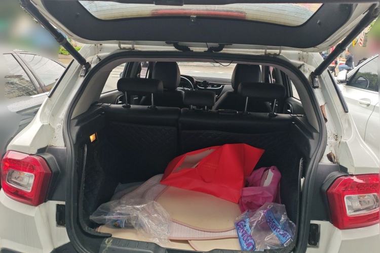 Used Brilliance V3 2016 1.5L Manual Smart Version Trunk