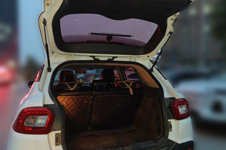 Used Brilliance V3 2016 1.5L Manual Smart Version Trunk